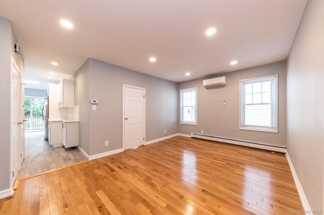 Building Photo - 20 Starks Pl