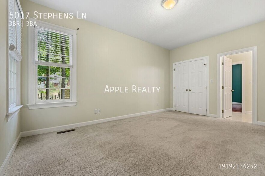 Building Photo - 5017 Stephens Ln