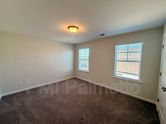 Building Photo - 456 Durwin Wy