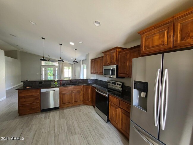 Building Photo - 2324 E Browning Pl