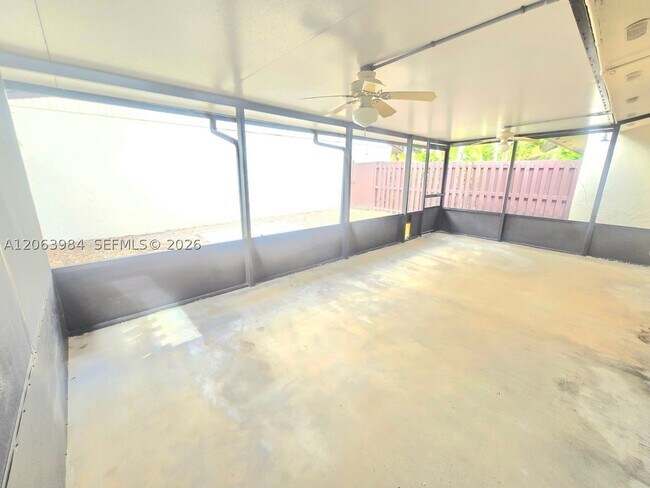 Building Photo - 11588 SW 112th Ave