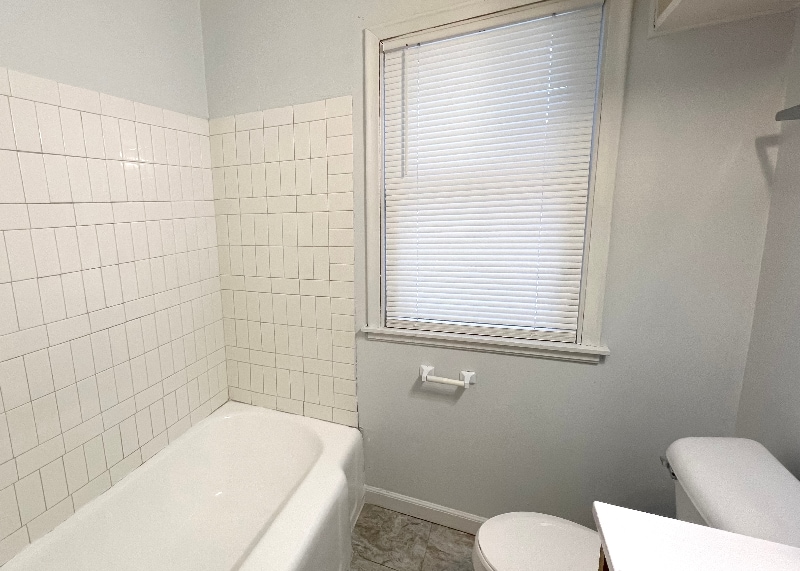 Building Photo - 2215 45th Ave NE