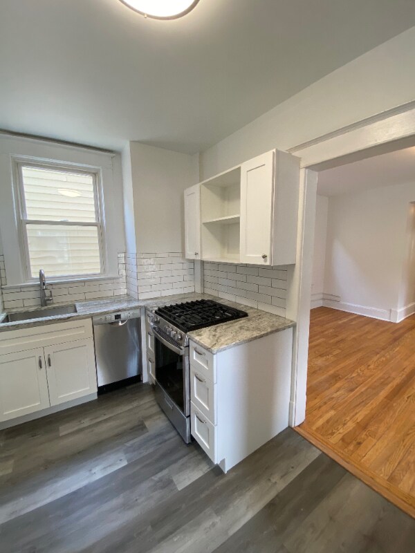 Building Photo - 358 Warren St