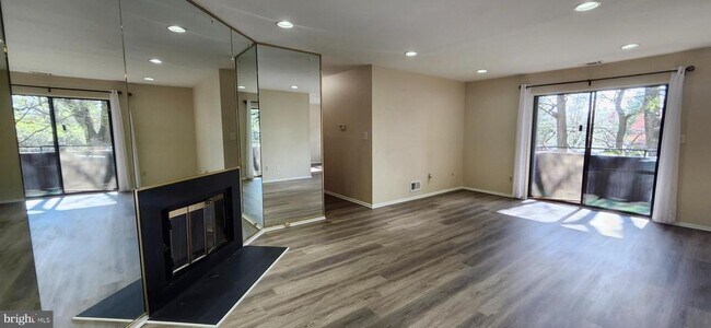 Building Photo - 124 Wood Mill Dr