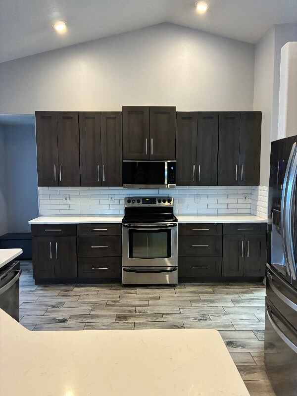 Building Photo - 867 Park Valley Cir