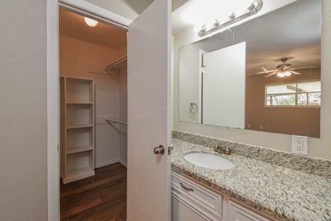 Building Photo - 1102 Newport Blvd