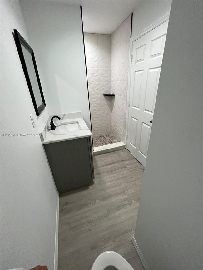 Building Photo - 5218 SE 43rd St