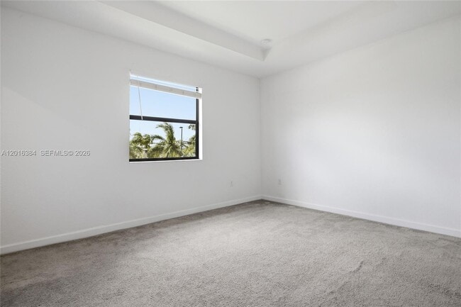 Building Photo - 20714 NE 5th Ct