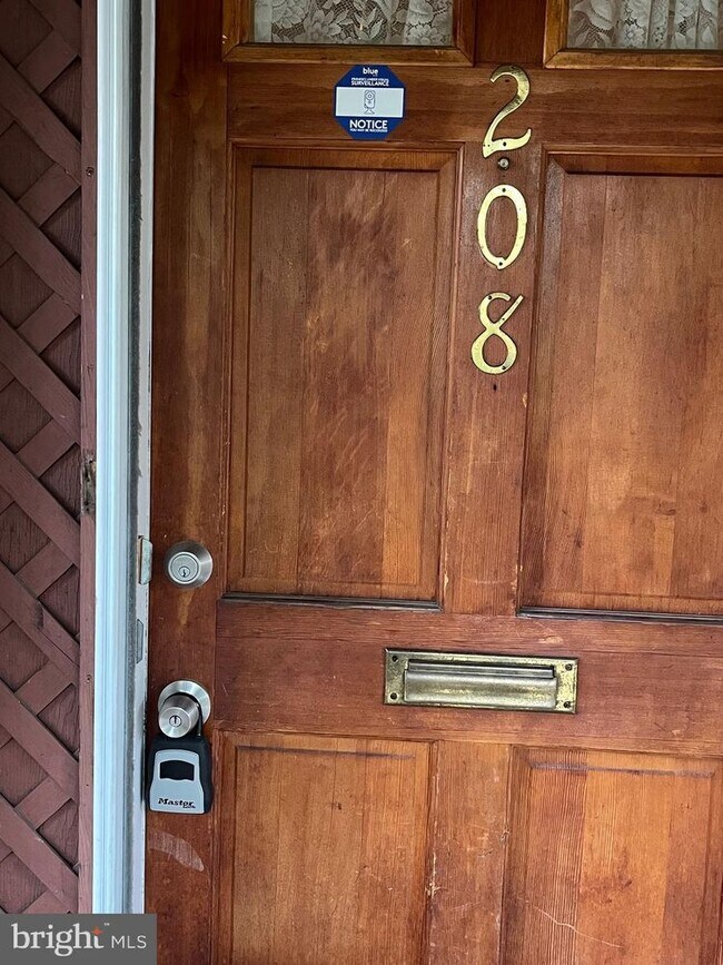 Primary Photo - 208 Garnet Dr