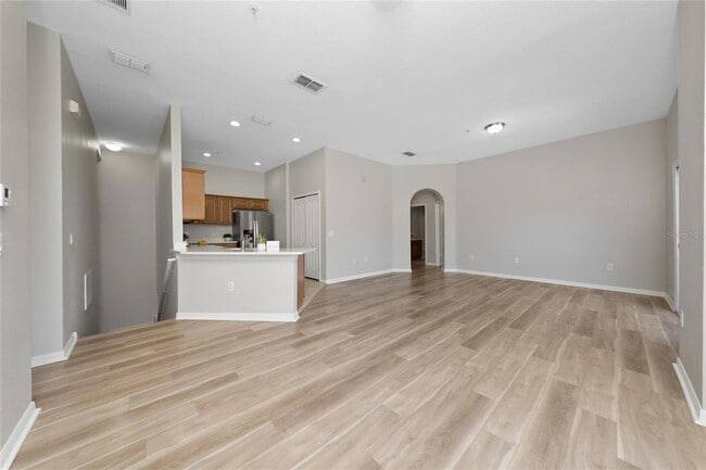 Building Photo - 6460 S Goldenrod Rd