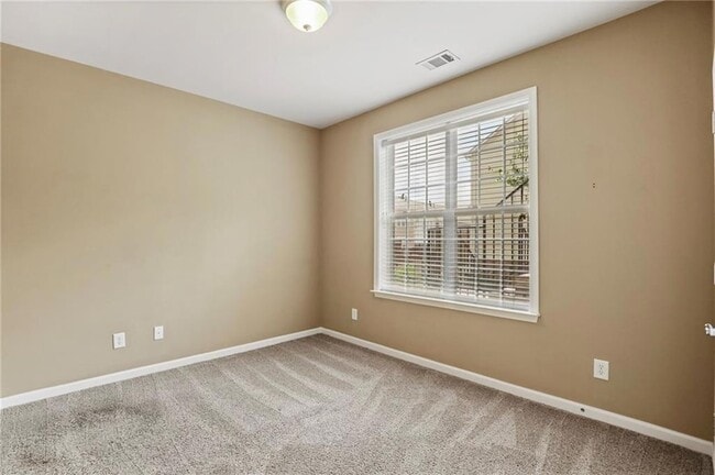 Building Photo - 2470 Natoma Ct SE