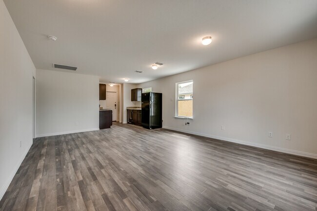 Building Photo - 3239 Martin Luther King Dr