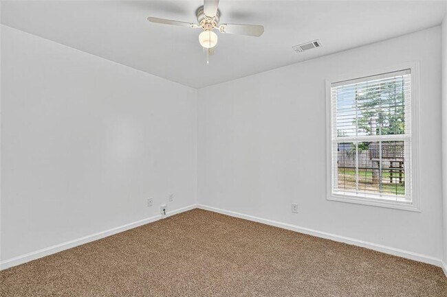 Building Photo - 882 Creek Bottom Rd SW