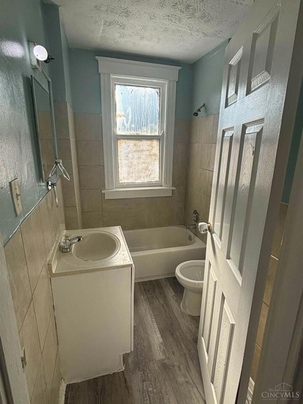 Building Photo - 3671 Vine St