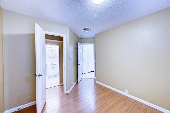Building Photo - 14918 Sugar Crystal Ct