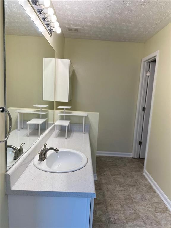 Building Photo - 1936 Patterson Park Pl