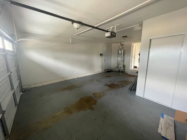Building Photo - $3690 -- Charming, Centrally Located Singl...