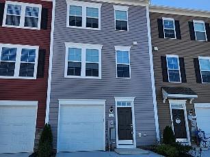 Building Photo - 92 Mossdale Blvd