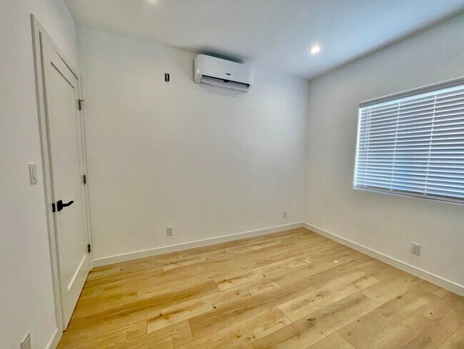 Building Photo - 4232 Verdugo Rd