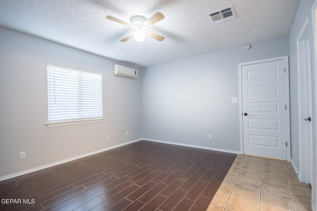 Building Photo - 3311 Catherine Ann Dr