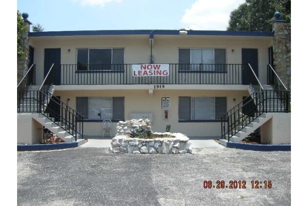 Building Photo - Lillie Steet Apartments