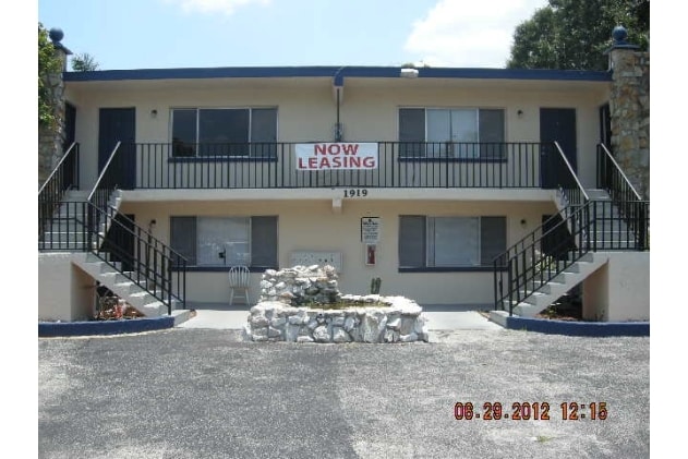 Primary Photo - Lillie Steet Apartments