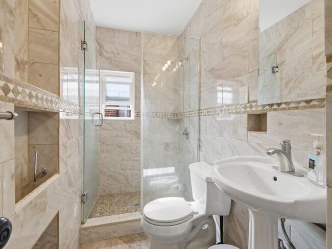 Building Photo - 1012 Palisade Ave