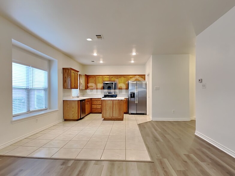 Building Photo - 10608 Cloisters Dr
