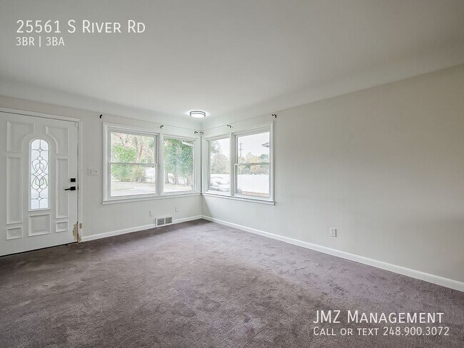Building Photo - 25561 S River Rd