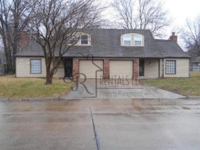 Building Photo - 708 Village Dr