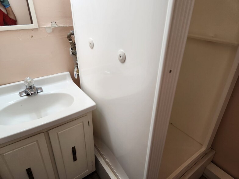 Building Photo - 1416 SW 15th St