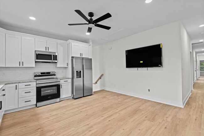 Building Photo - 1318 House St