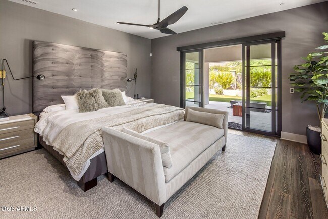 Building Photo - 10110 E Siesta Ln