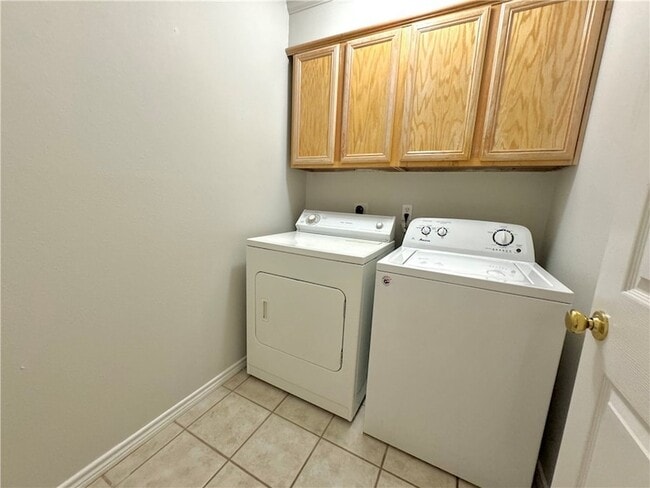 Building Photo - 2330 Trace Meadows