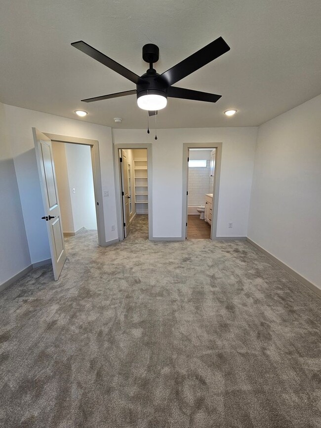 Building Photo - (3) Bed/(2.5) Bath Townhome Avail NOW! New Construction!