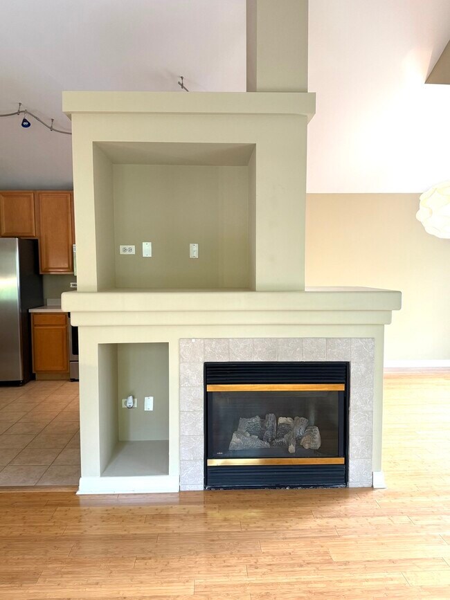 Building Photo - 2419 Oakfield Ct