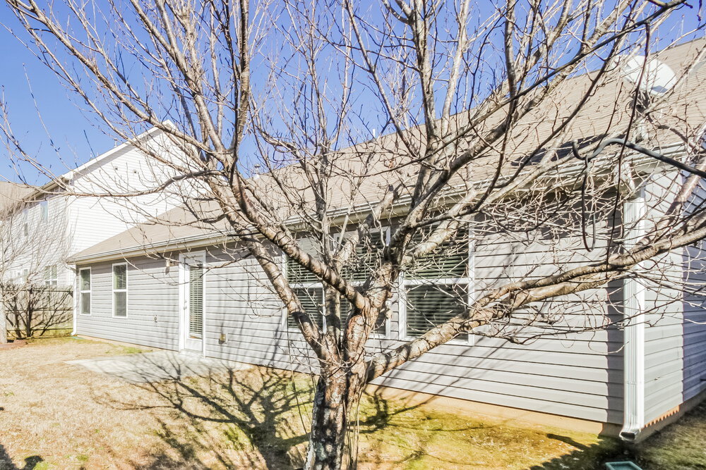 Building Photo - 162 High Point Way