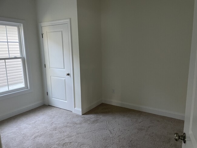 Building Photo - 1013 Ohio St