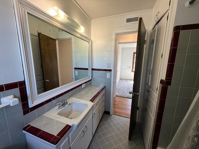 Building Photo - 3032 NW 67th St