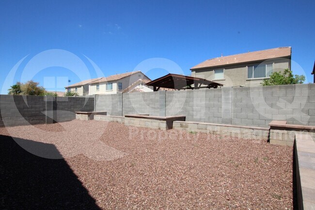Building Photo - 45528 W Dirk St