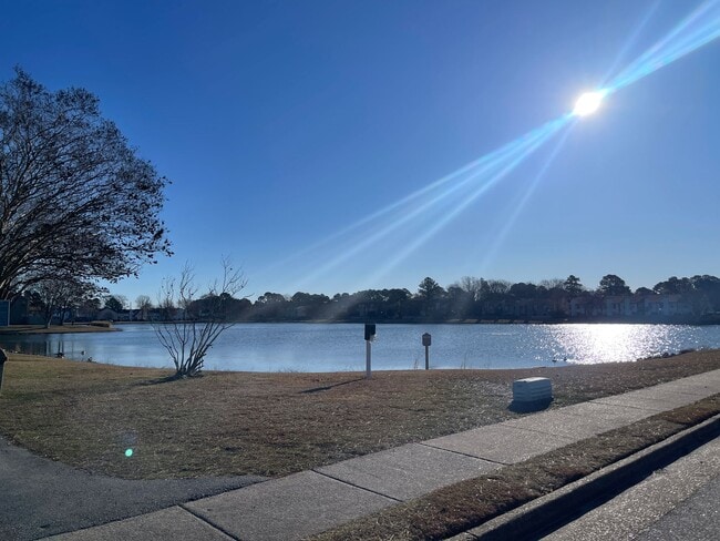Building Photo - Kempsville Lake