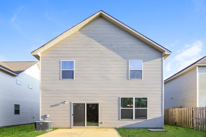 Building Photo - 262 Claudia Dr