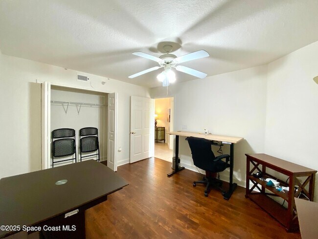 Building Photo - 732 Bayside Dr