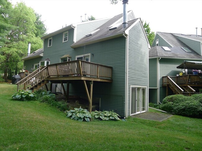 Building Photo - 89 Brookdale Cir