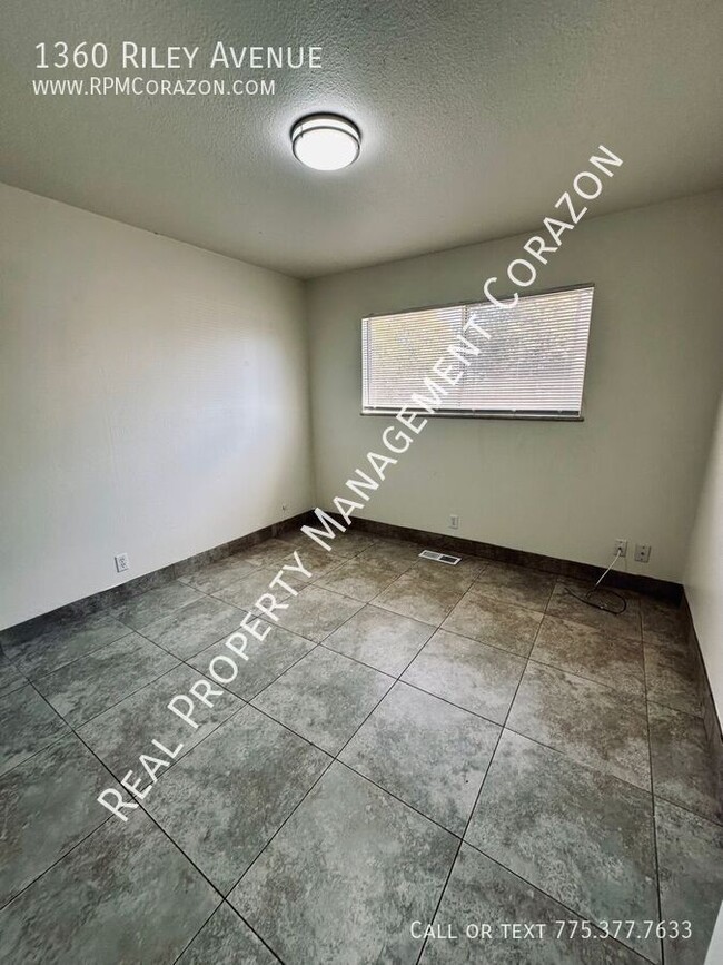 Building Photo - $1,345/Month 2 bed/1bath townhome in Reno, NV