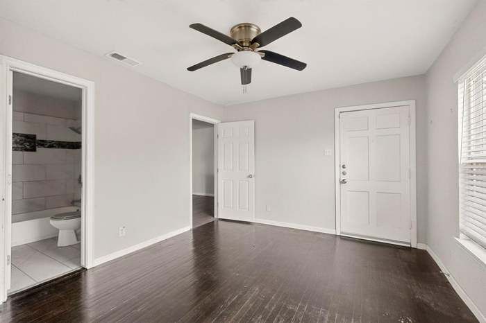 Building Photo - 632 Freeman Dr