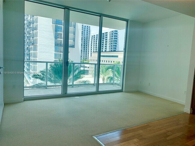 Building Photo - 300 S Biscayne Blvd