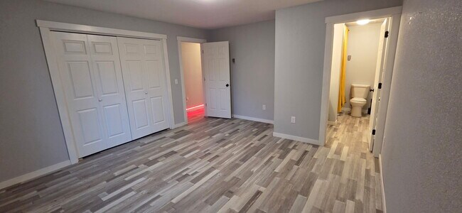 Building Photo - 1st Street