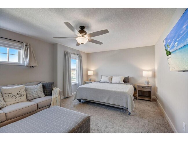 Building Photo - 1203 Lower 143rd St E