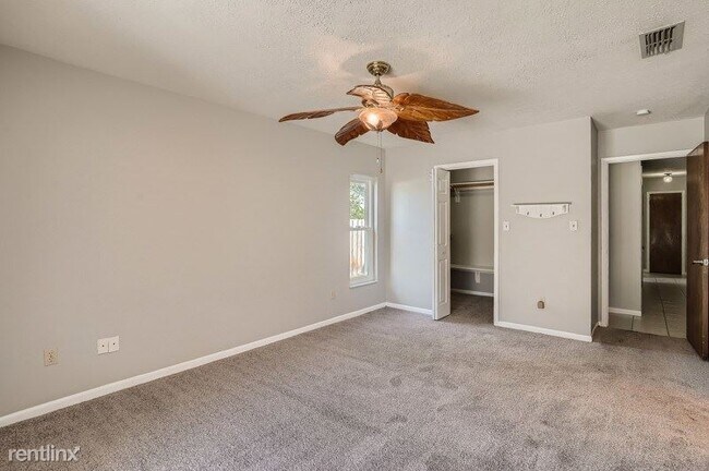 Building Photo - 4 br, 2 bath House - 15908 Country Place